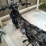 ST250EtypeにフックとホルダーとブーツとUSB取り付け